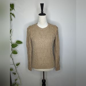 Gap Crew neck Cable knit sweater. Size XS.